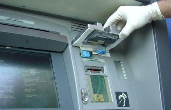 Cum sa scoti BANI de pe CARD fara niciun RISC