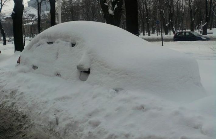 Cum sa-ti cureti masina dupa o ninsoare abundenta