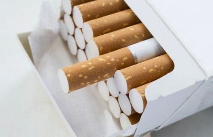 Esti fumator? Nu mai arunca folia din pachet!