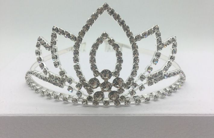 Afla ce tip de tiare mireasa se poarta in 2020