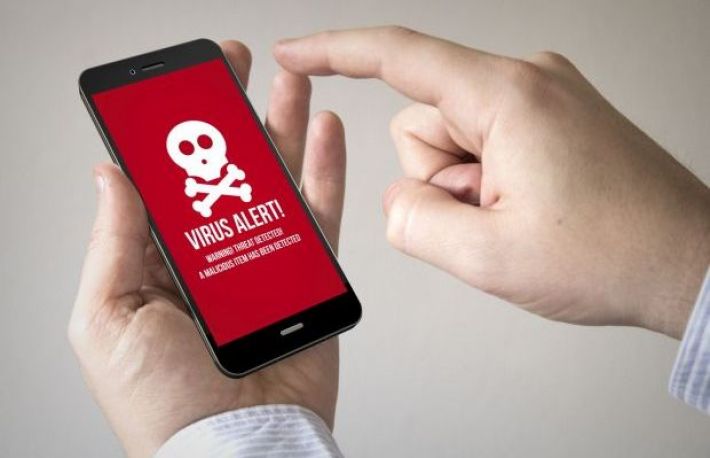 Cum sa protejezi telefonul mobil. Sterge aceste aplicatii inutile si periculoase!