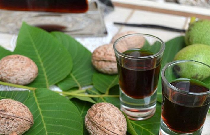 Cum sa faci lichior de nuci verzi