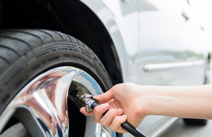 De ce sa umfli rotile masinii cu azot