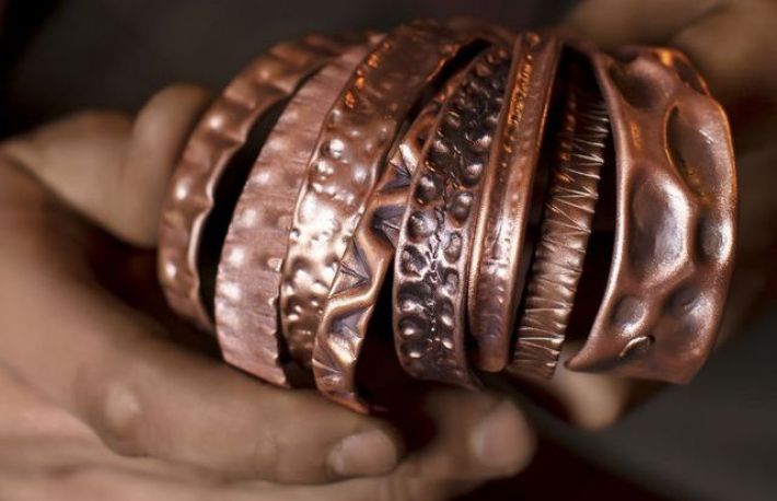 De ce e bine sa porti bratara din arama