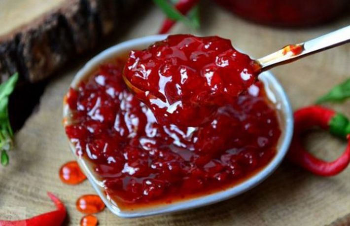 Cum sa dregi sosul pentru friptura, astfel incat sa fie mai putin picant