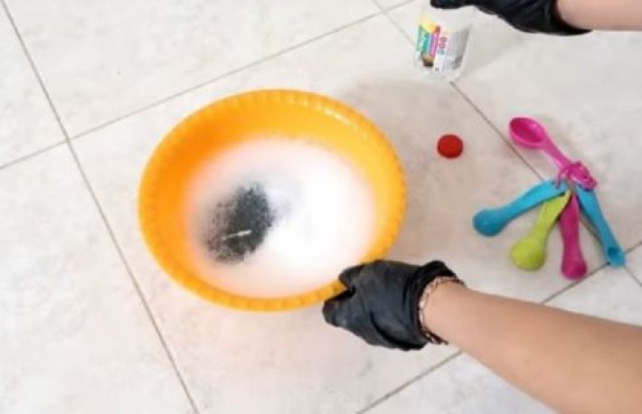 Cum sa cureti rosturile. Solutie rapida si eficienta