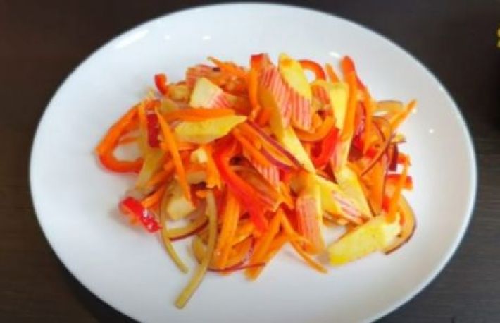 Cum sa faci salata cu crab. Reteta asta nu trebuie ratata!