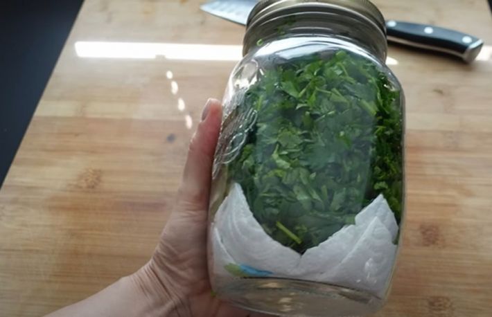 Cum sa pastrezi patrunjelul verde timp de o luna