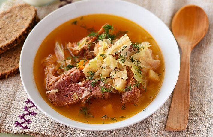 Cum sa prepari ciorba de varza acra cu afumatura