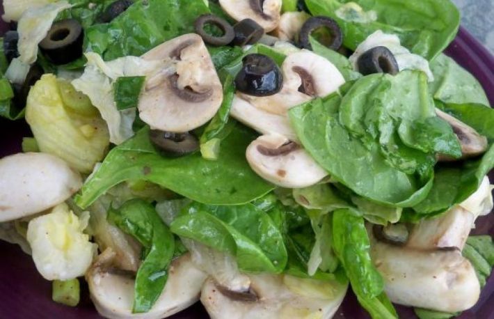 Salata de ciuperci
