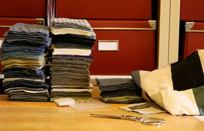 Cum poti refolosi hainele vechi, uzate sau demodate?