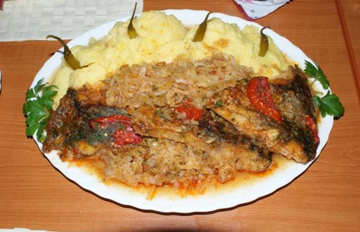 Crap pe varza la cuptor