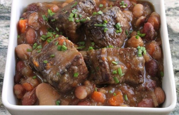 Fasole boabe cu carne de vita