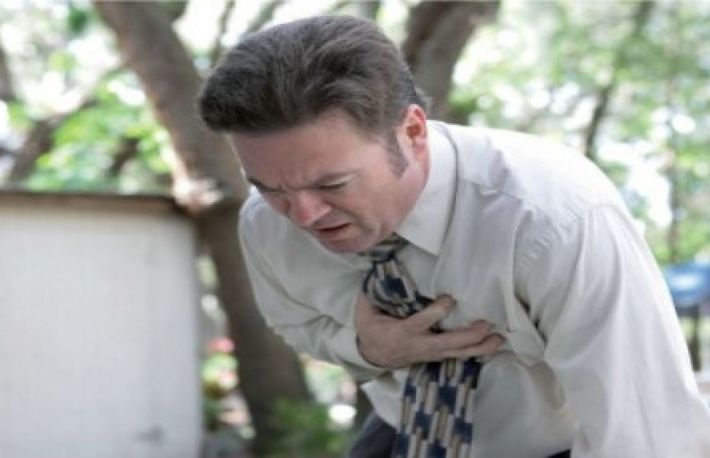 Cum sa acorzi primul ajutor unei persoane aflata in soc anafilactic