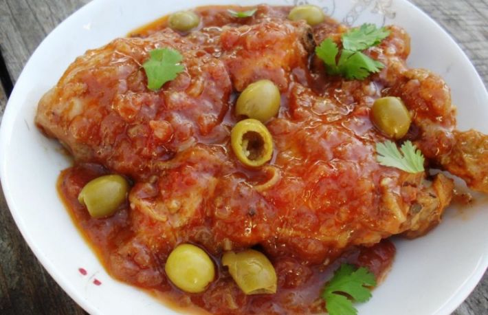 Mancare de pui cu masline