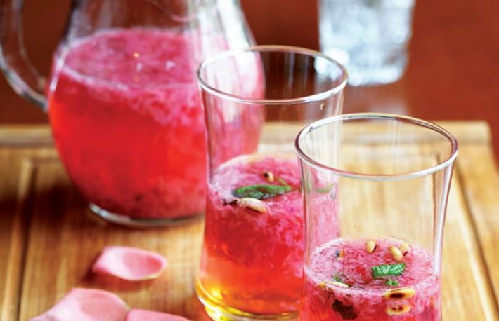 Serbet de trandafiri