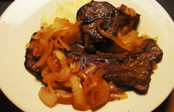 Ficat cu sos de ceapa