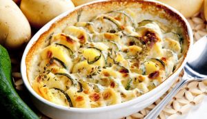 Cartofi cu dovlecei la cuptor